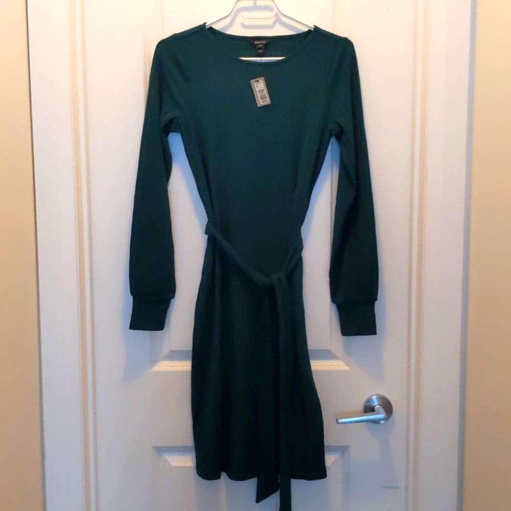 RW&Co sweater dress in forest green XS.